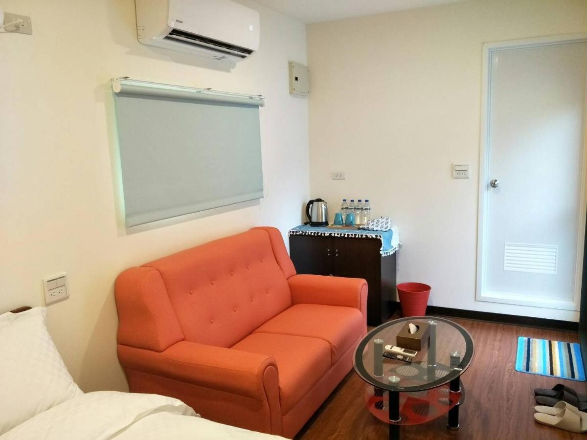 Tea King Container Bed & Breakfast Yuchi Exterior photo